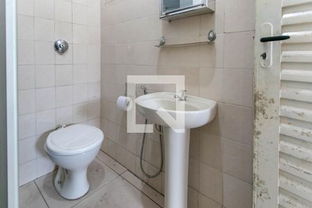 Casa à venda com 360m², 3 quartos e 1 vagaBarracão - Banheiro
