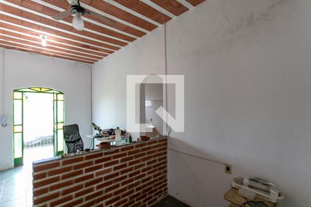 Casa à venda com 360m², 3 quartos e 1 vagaBarracão - Sala