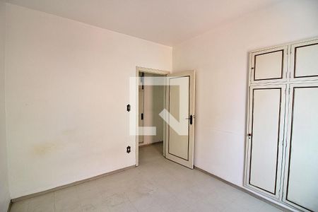 Apartamento à venda com 156m², 3 quartos e 1 vagaQuarto 2 