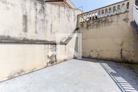 Casa à venda com 253m², 3 quartos e 4 vagas Casa à venda com 253m², 3 quartos e 4 vagasQuintal
