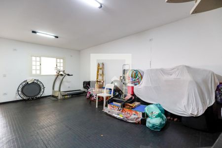 Casa à venda com 253m², 3 quartos e 4 vagas Casa à venda com 253m², 3 quartos e 4 vagasPorão