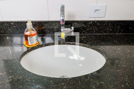 Casa à venda com 253m², 3 quartos e 4 vagas Casa à venda com 253m², 3 quartos e 4 vagasBanheiro da Suíte 2