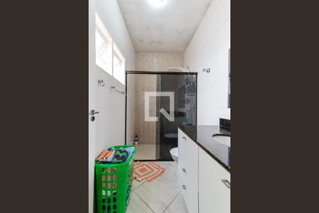 Casa à venda com 253m², 3 quartos e 4 vagas Casa à venda com 253m², 3 quartos e 4 vagasBanheiro da Suíte 2