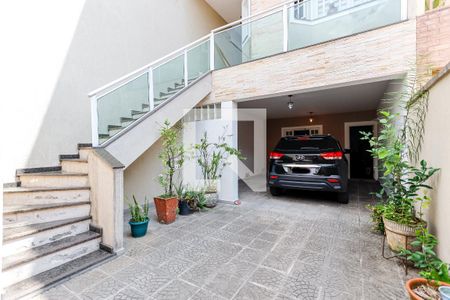 Casa à venda com 253m², 3 quartos e 4 vagas Casa à venda com 253m², 3 quartos e 4 vagasGaragem