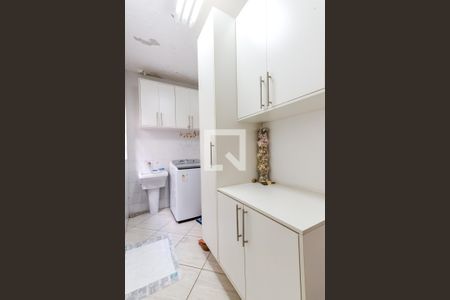 Casa à venda com 253m², 3 quartos e 4 vagas Casa à venda com 253m², 3 quartos e 4 vagasÁrea de Serviço