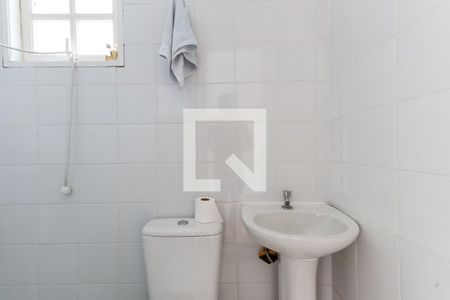 Casa à venda com 253m², 3 quartos e 4 vagas Casa à venda com 253m², 3 quartos e 4 vagasBanheiro Salão