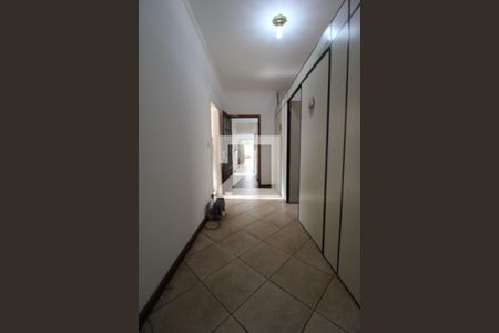 Casa à venda com 412m², 4 quartos e 5 vagasCorredor 3