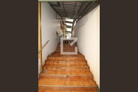 Casa à venda com 412m², 4 quartos e 5 vagasCorredor externo