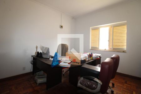 Casa à venda com 412m², 4 quartos e 5 vagasQuarto 3 (suíte)