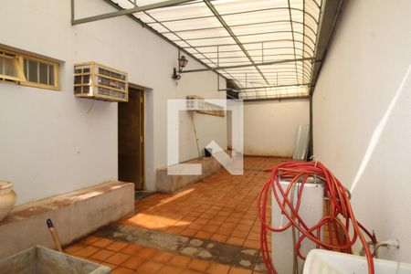 Casa à venda com 412m², 4 quartos e 5 vagasQuintal