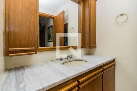 Casa à venda com 360m², 3 quartos e 2 vagasBanheiro da Suíte