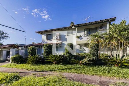 Casa à venda com 360m², 3 quartos e 2 vagasFachada