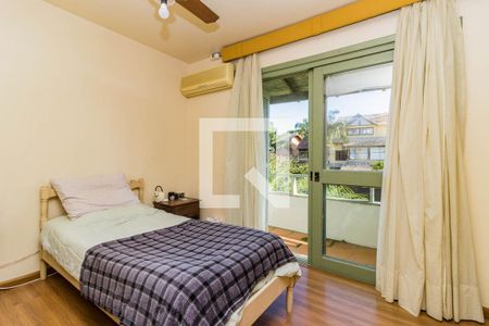 Casa à venda com 360m², 3 quartos e 2 vagasDormitório3