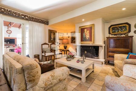 Sala de casa à venda com 3 quartos, 360m² em Ipanema, Porto Alegre