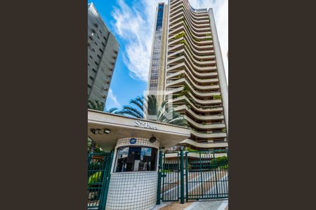 Apartamento à venda com 490m², 6 quartos e 4 vagasFachada