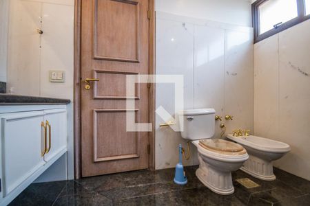 Apartamento à venda com 490m², 6 quartos e 4 vagasBanheiro da Suíte 1