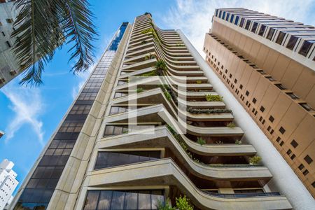 Apartamento à venda com 490m², 6 quartos e 4 vagasFachada