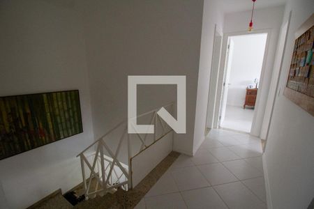 Casa de condomínio à venda com 167m², 4 quartos e 2 vagasHall dos Quartos
