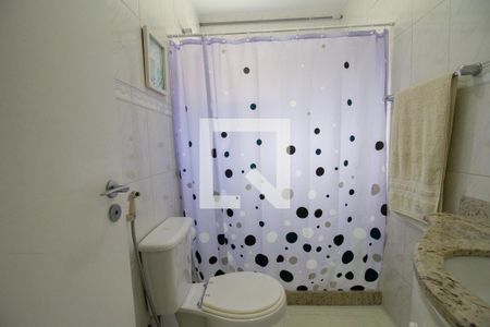 Casa de condomínio à venda com 167m², 4 quartos e 2 vagasBanheiro da Suíte 2