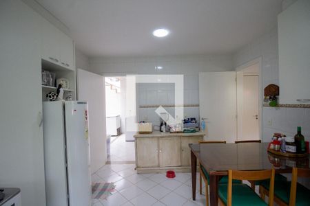 Casa de condomínio à venda com 167m², 4 quartos e 2 vagasCozinha