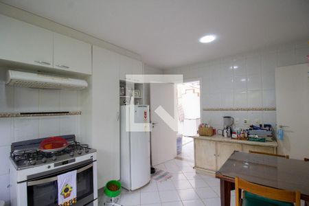 Casa de condomínio à venda com 167m², 4 quartos e 2 vagasCozinha