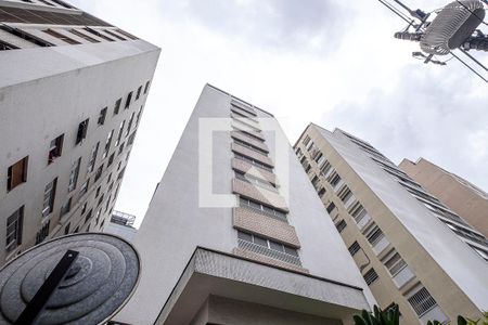 Apartamento à venda com 80m², 2 quartos e 1 vaga Apartamento à venda com 80m², 2 quartos e 1 vagaFachada