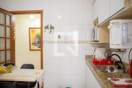 Apartamento à venda com 185m², 4 quartos e 3 vagas Apartamento à venda com 185m², 4 quartos e 3 vagasCozinha