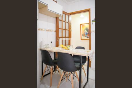 Apartamento à venda com 185m², 4 quartos e 3 vagas Apartamento à venda com 185m², 4 quartos e 3 vagasCozinha