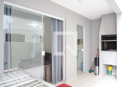 Apartamento para alugar com 80m², 2 quartos e 1 vagaQuintal