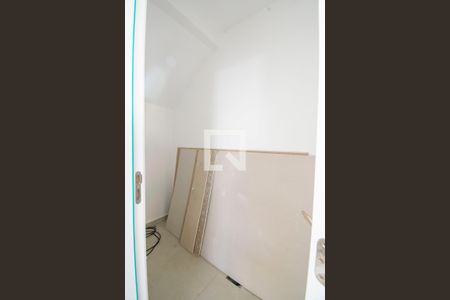 Casa de condomínio à venda com 226m², 4 quartos e 2 vagasLavabo