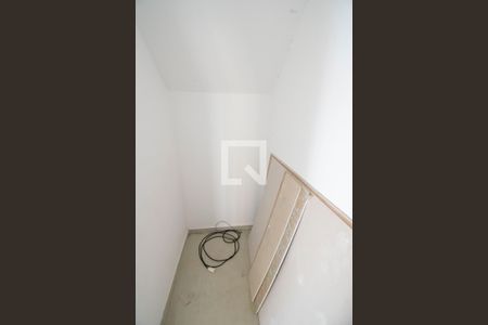 Casa de condomínio à venda com 226m², 4 quartos e 2 vagasLavabo