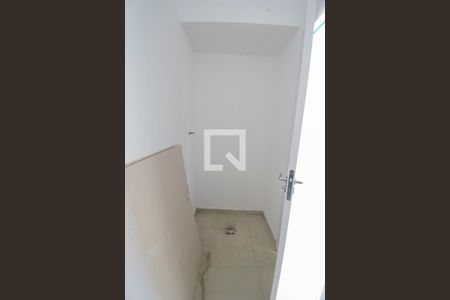 Casa de condomínio à venda com 226m², 4 quartos e 2 vagasLavabo