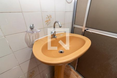 Banheiro 1 de casa à venda com 2 quartos, 110m² em Vila Carbone, São Paulo