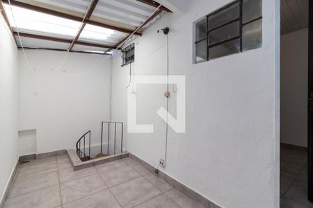 Quintal de casa à venda com 2 quartos, 110m² em Vila Carbone, São Paulo