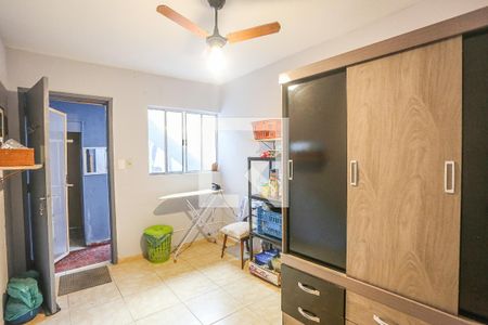 Casa à venda com 88m², 4 quartos e 2 vagas Casa à venda com 88m², 4 quartos e 2 vagasQuarto 4