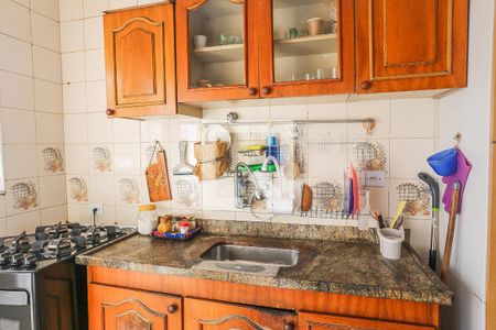 Casa à venda com 88m², 4 quartos e 2 vagas Casa à venda com 88m², 4 quartos e 2 vagasCozinha