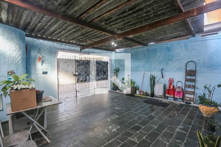 Casa à venda com 88m², 4 quartos e 2 vagas Casa à venda com 88m², 4 quartos e 2 vagasGaragem