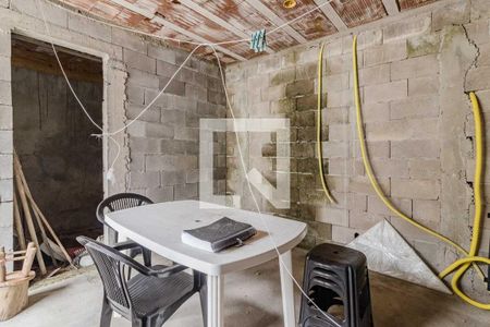 Casa à venda com 54m², 3 quartos e 2 vagasEdicula Fundos