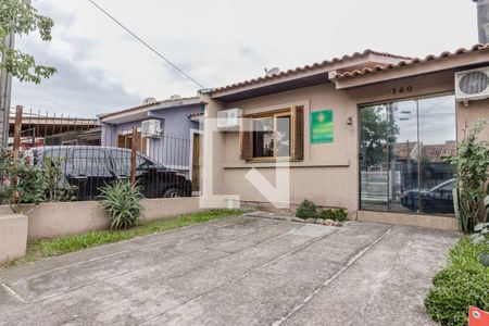 Casa à venda com 54m², 3 quartos e 2 vagasFachada