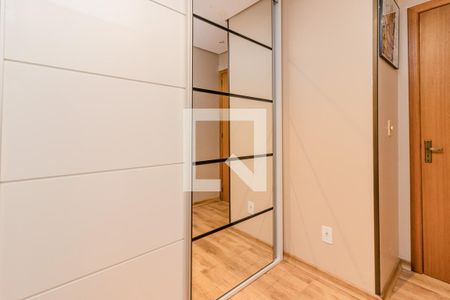 Casa à venda com 54m², 3 quartos e 2 vagasDormitório2