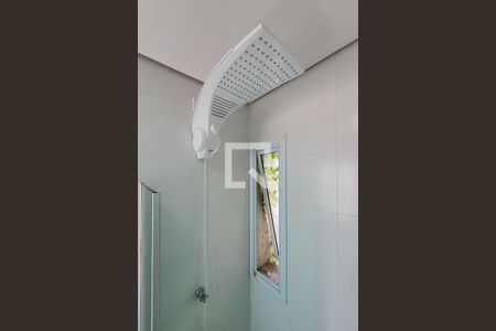 Banheiro de kitnet/studio para alugar com 1 quarto, 30m² em Jardim da Glória, São Paulo