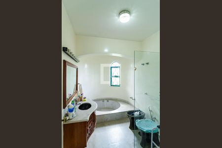 Casa para alugar com 400m², 4 quartos e 4 vagasBanheiro da Suíte 1