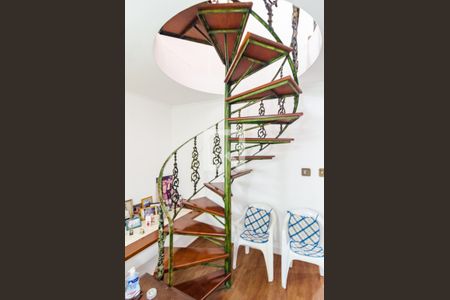 Casa para alugar com 400m², 4 quartos e 4 vagasHall dos Quartos