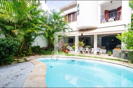 Casa para alugar com 400m², 4 quartos e 4 vagasPiscina