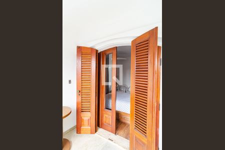 Casa para alugar com 400m², 4 quartos e 4 vagasVaranda Suíte 1