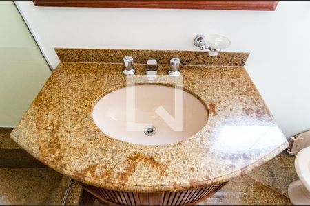 Casa para alugar com 400m², 4 quartos e 4 vagasBanehiro da Suíte 3