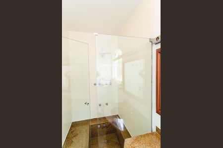 Casa para alugar com 400m², 4 quartos e 4 vagasBanehiro da Suíte 3