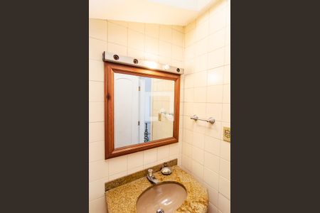 Casa para alugar com 400m², 4 quartos e 4 vagasBanheiro Social 2