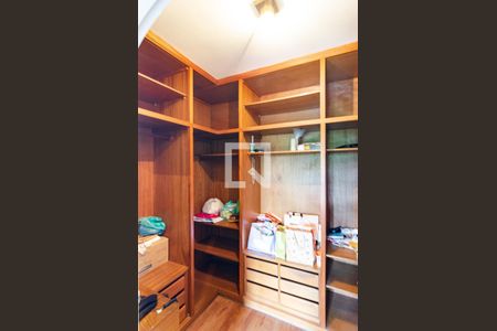 Casa para alugar com 400m², 4 quartos e 4 vagasCloset da Suíte 1