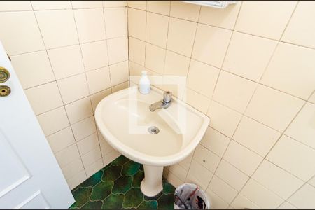 Casa para alugar com 400m², 4 quartos e 4 vagasBanheiro de Serviço